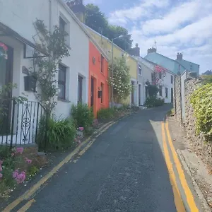  Holiday home Fishermen's With Log Burner, 2 Bathrooms & Sea Views From Garden Terraces